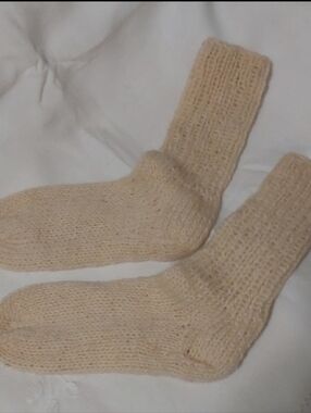 Cozy 100% Wool Women's Cream Knit Casual Socks